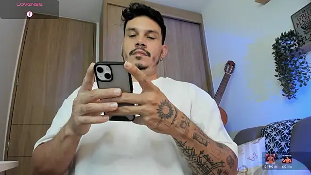 Show Webcam de alejandro_stark
