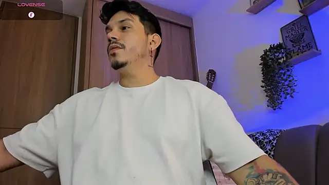 alejandro_stark's Webcam Show
