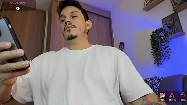 alejandro_stark Show Webcam