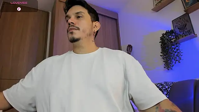 alejandro_stark Adlı Modelin Web Kamerası Şovu