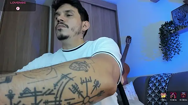 alejandro_starkのウェブカメラショー