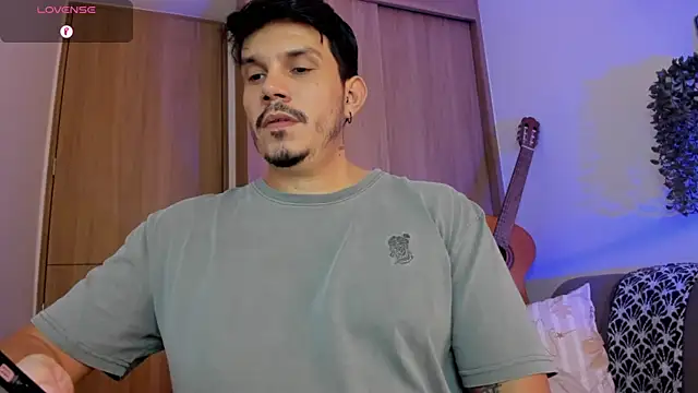 عرض كام alejandro_stark