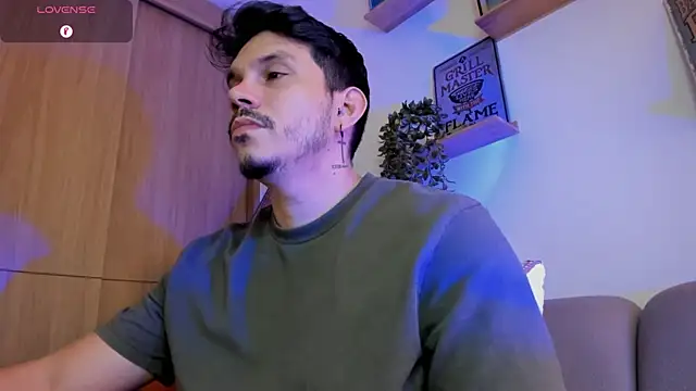 alejandro_starkのウェブカメラショー