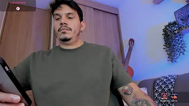 alejandro_stark's Webcam Show