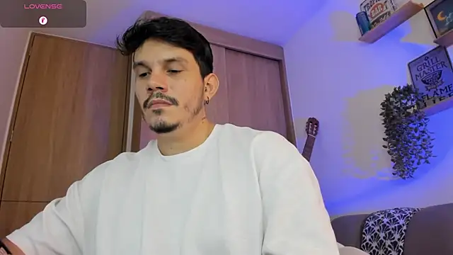 Webkamerová show alejandro_stark