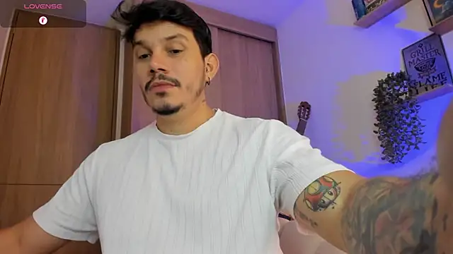 alejandro_stark's Webcam Show