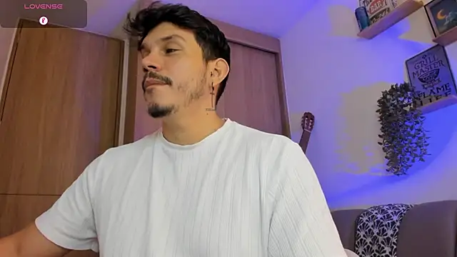 alejandro_stark's Webcam Show