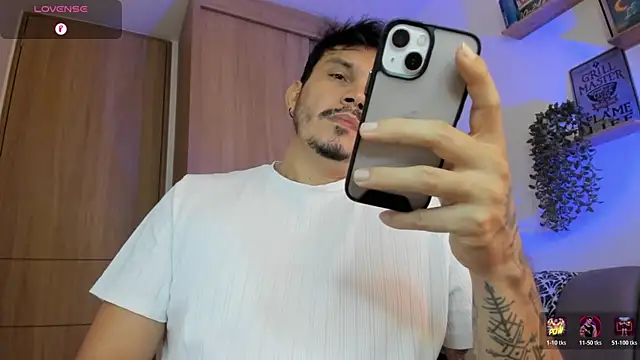 Pokazy przed kamerką – alejandro_stark