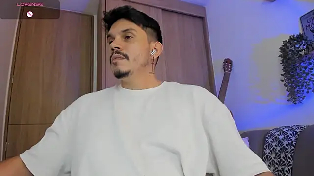 Webkamerová show alejandro_stark