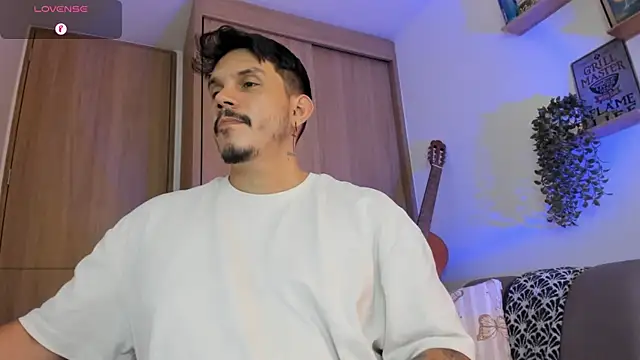 alejandro_stark Pertunjukan Webcam