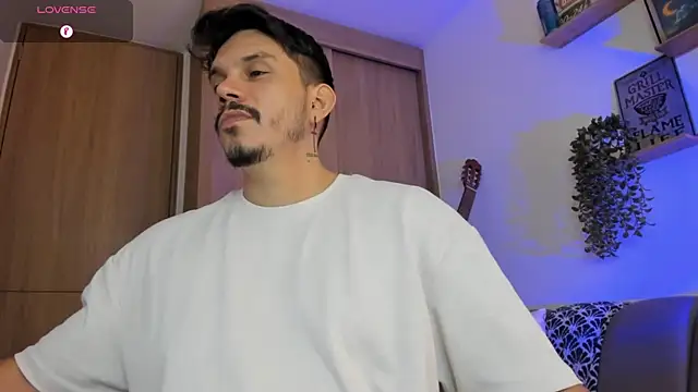 alejandro_starkのウェブカメラショー