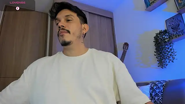 Show Webcam de alejandro_stark