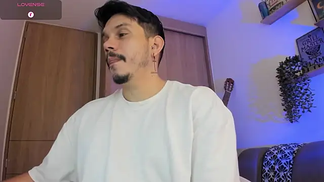 alejandro_starkのウェブカメラショー