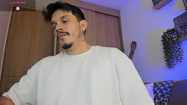 Webkamerová show alejandro_stark