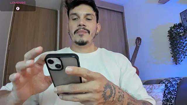 alejandro_stark webcam show