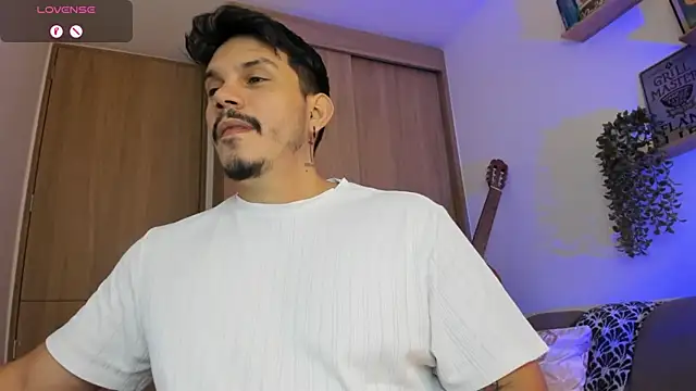 alejandro_stark Webcam Show