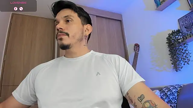 Show Webcam de alejandro_stark