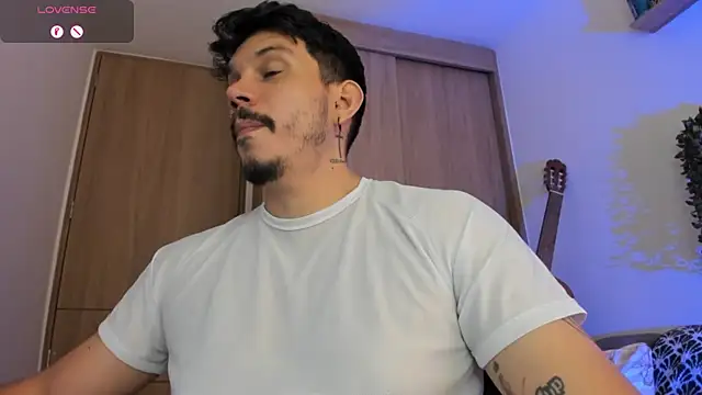 alejandro_stark's Webcam Show