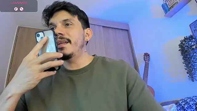 Webkamerová show alejandro_stark