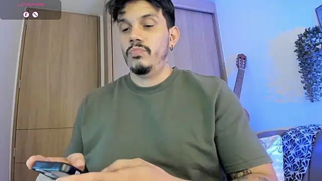 alejandro_stark Adlı Modelin Web Kamerası Şovu