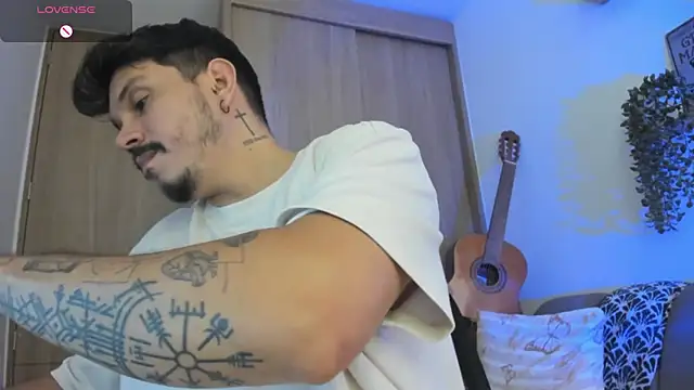 alejandro_stark webcam show