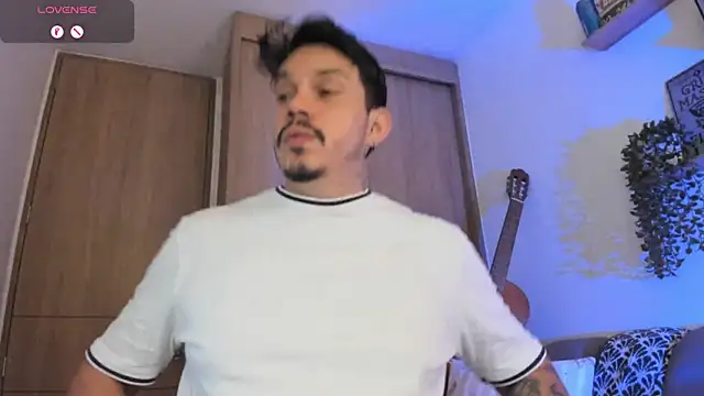 alejandro_stark Pertunjukan Webcam