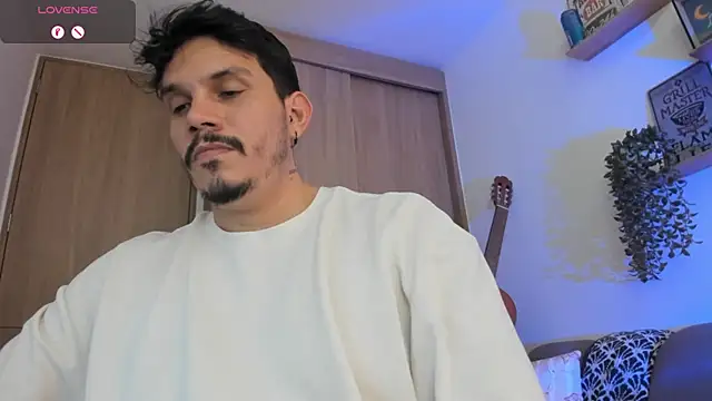alejandro_stark 网络视讯表演