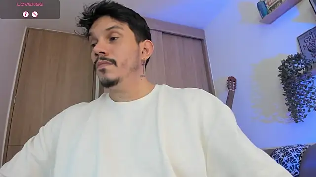 Show de alejandro_stark na webcam