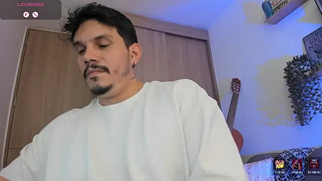 alejandro_stark's Webcam Show