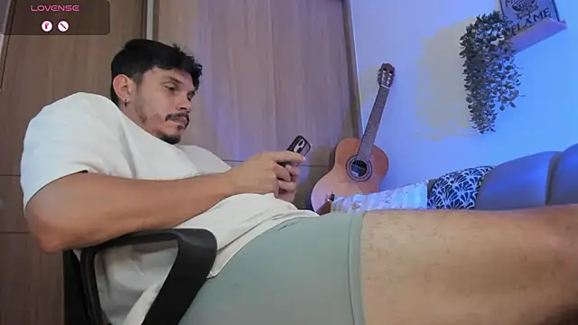 alejandro_starkのウェブカメラショー