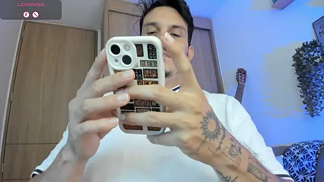 Pertunjukan Kamera Web alejandro_stark