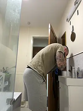 TattooGuy88 Webcam Show