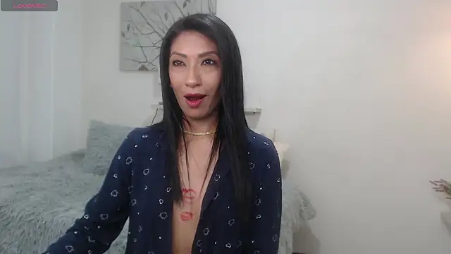 sofia_perez___ élő XXX-chatje
