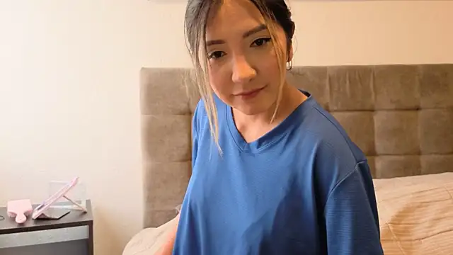 Happy_tits Adlı Modelin Canlı XXX Sohbeti