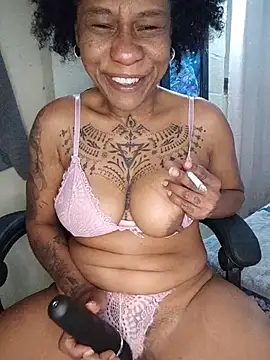 YoCataleya420's Live XXX Chat