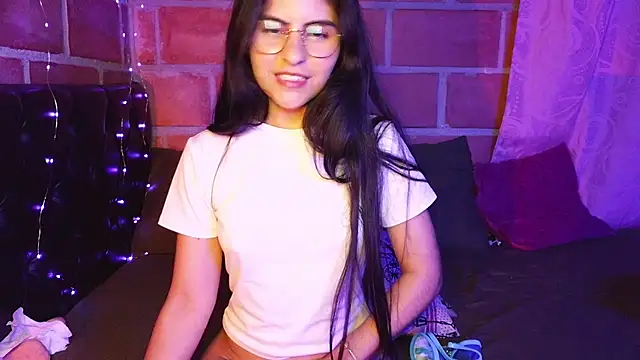 Nathacha 现场XXX聊天