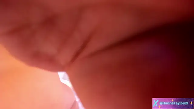 HannaTaylor: δωμάτιο απευθείας συνομιλίας