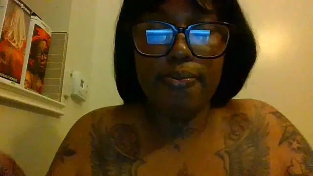 ShaBrimDaPornstar Show in webcam