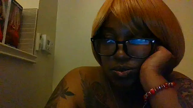 ShaBrimDaPornstar Show in webcam