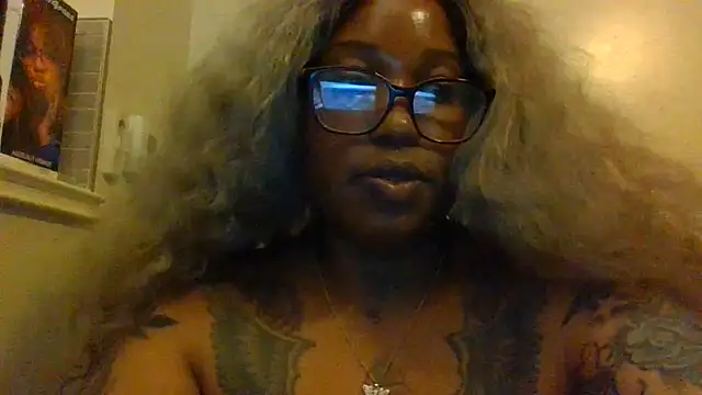 ShaBrimDaPornstar Show in webcam