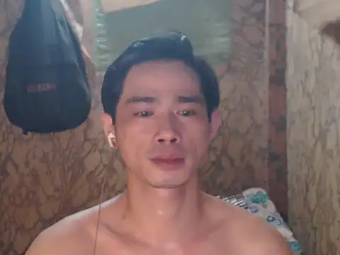 Pokazy przed kamerką – philip_azn