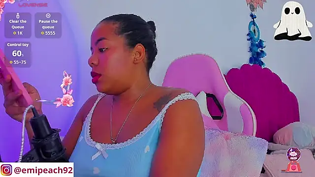 samanthaabloom Adlı Modelin Web Kamerası Şovu