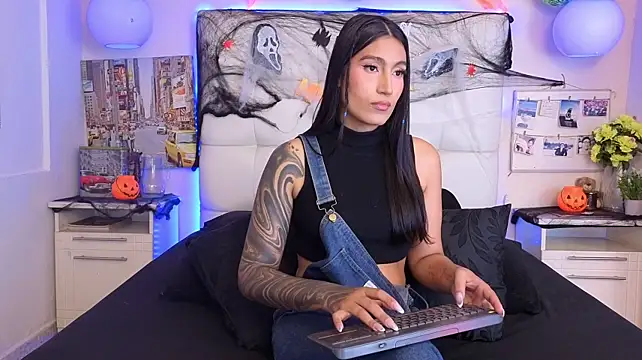 Taly_Foxのウェブカメラショー