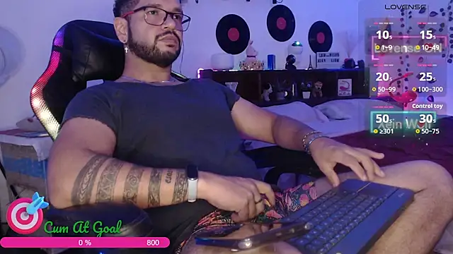 Xein_WoIf Show in webcam