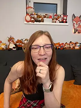 FinaFoxy live XXX chat