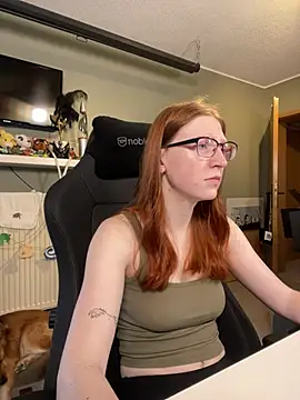 FinaFoxy's Live XXX Chat