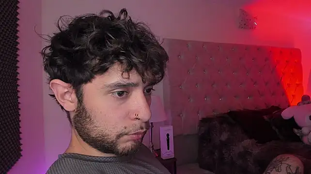 AbbyAndChris2 Chat XXX in diretta