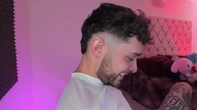 AbbyAndChris2 XXX чат на живо