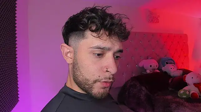 AbbyAndChris2 Chat XXX in diretta