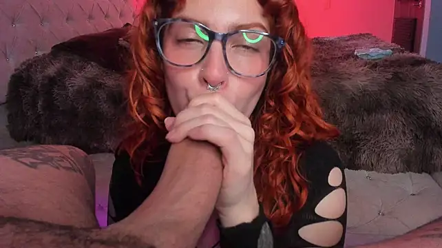 AbbyAndChris2 Show in webcam